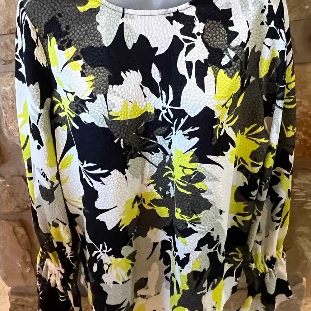 Ellen Tracy Knit Blouse Women’s Medium Black White Chartreuse Print
